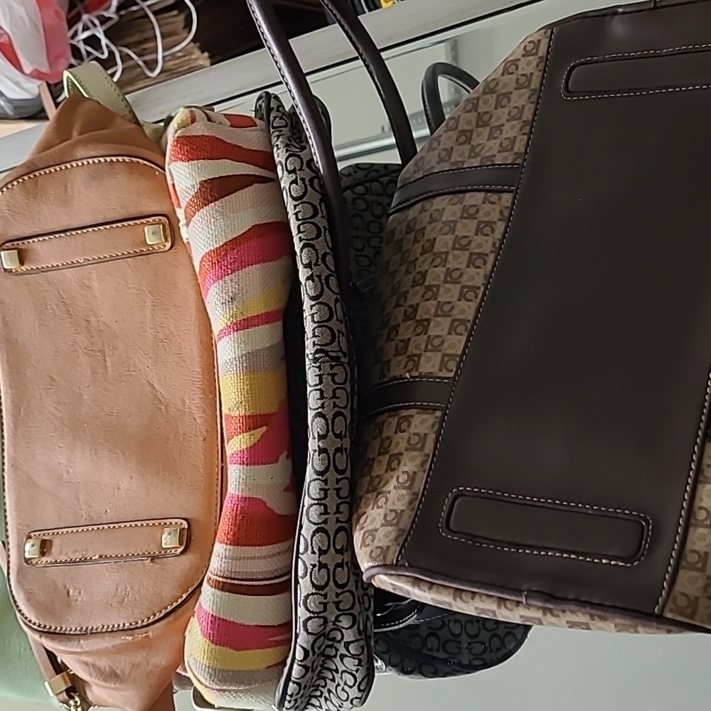 Multiple purses - Picture 6 of 6